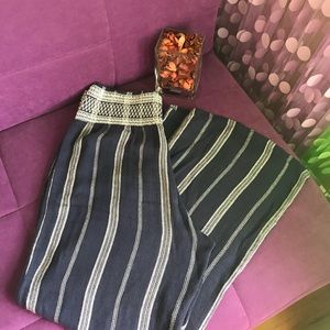 Wide-leg linen pants